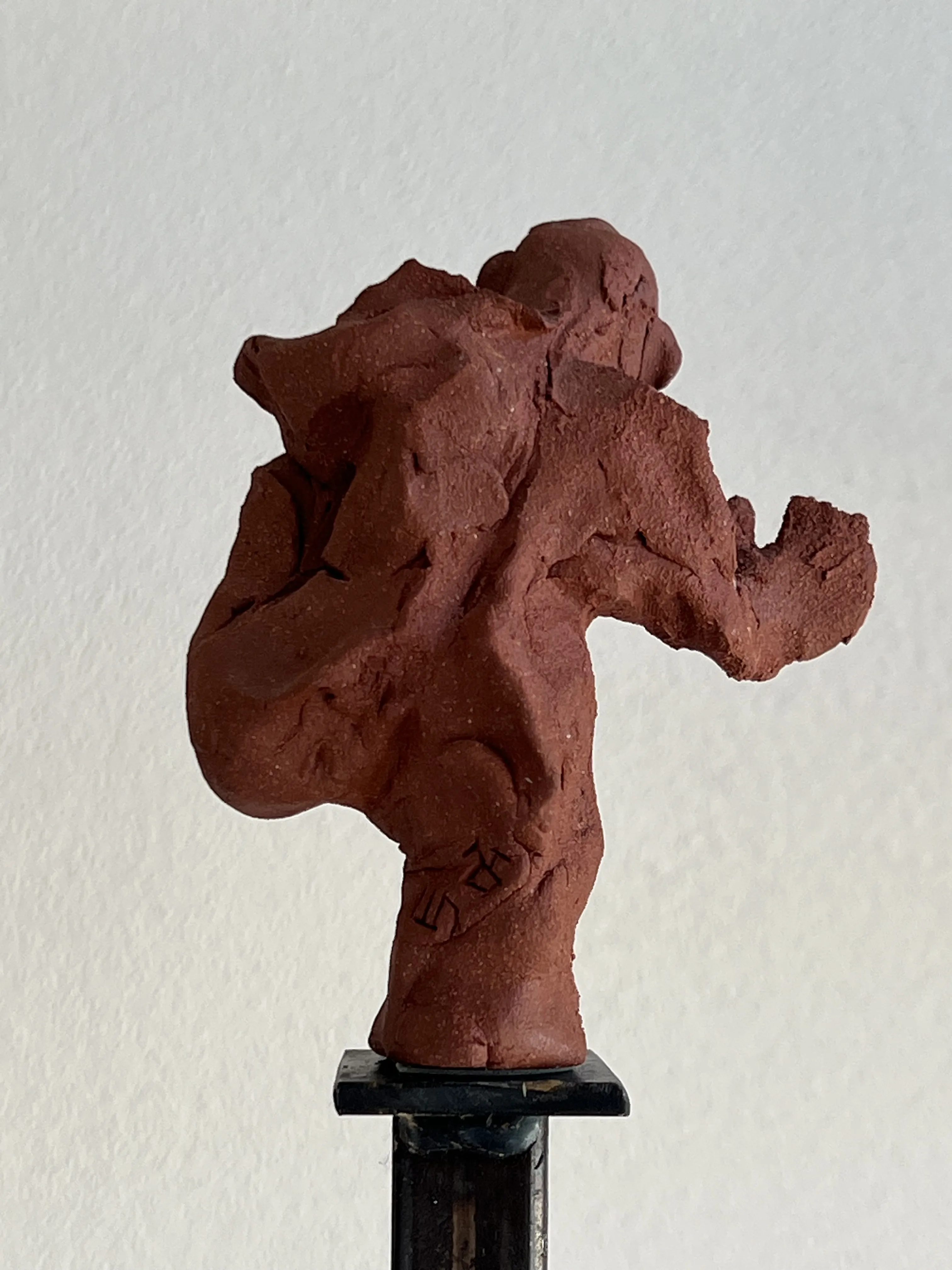 Зображення "на вершині" від Денис Шиманський, розмір: 209х30х30, матеріали: кераміка, метал, шамот, місто: Львів, ціна: $250 Фото 7 з 8.