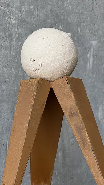 Зображення "баланс" від Денис Шиманський, розмір: 30х23х21, матеріали: кераміка, шамот, метал, місто: львів, ціна: $400 Фото 3 з 9.